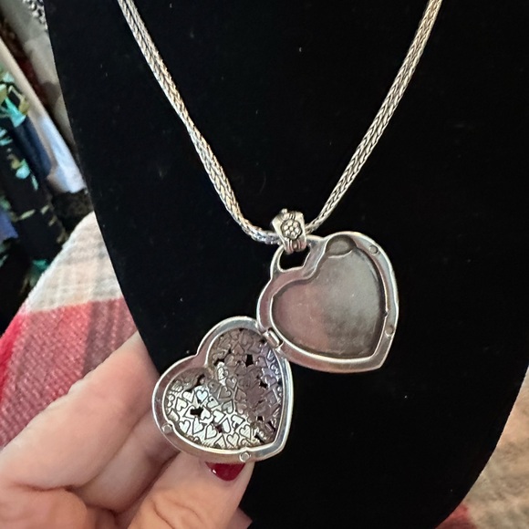 Brighton Floral Heart Locket - Picture 3 of 7